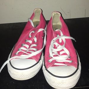 Converse size 8 good condition